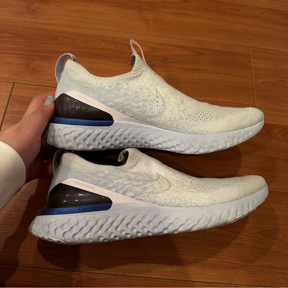 Women Nike Epic Phantom React Flyknit - Picture 5 of 9